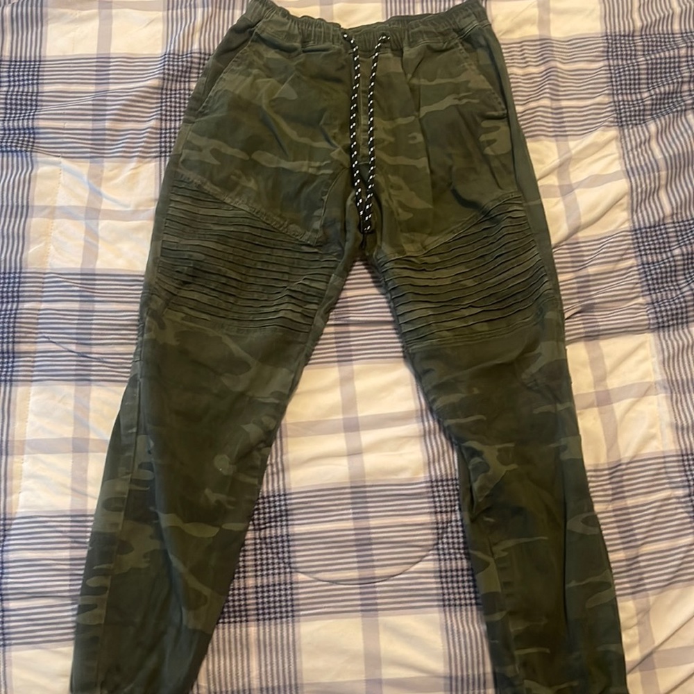 Steve’s Jeans Camo Joggers